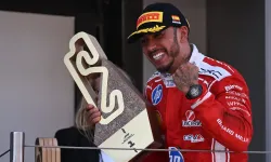 Lewis Hamilton Ferrari ile İlk Zaferini Barcelona'da Elde Etti