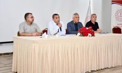 Silifke ilçesinde okul müdürleri toplantıda bir araya geldi