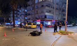 Alanya'da hafif ticari araçla çarpışan motosikletin sürücüsü ağır yaralandı