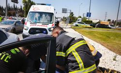 Antakya'da Trafik Kazası! İtfaiye Zamana Karşı Yarıştı