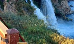 Antalya Düden Şelalesi Eşsiz Güzelliğiyle Büyülüyor