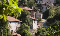 Antalya İbradı’da Tarihi Düğmeli Evler İlgi Görüyor