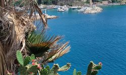 Antalya Kaleiçi Yat Limanı Yazın Turist Akınına Uğruyor