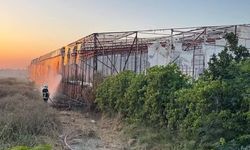 Arsuz'da Sera Yangını Kısa Sürede Söndürüldü