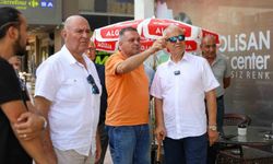Başkan Özçelik Esnaf ve Vatandaşlarla Buluştu