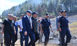 Vali Serdengeçti Yarpuz'daki Orman Yangınını Yerinde İnceledi