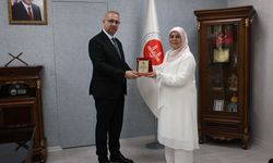 Osmaniye İl Müftülüğü'nden Emekli Personele Vefa Plaketi