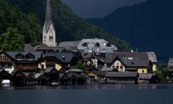 Hallstatt Masalsı Güzelliğiyle Turistlerin Gözdesi