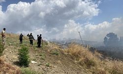 Hatay'da bahçede çıkan yangında otomobil kullanılamaz hale geldi