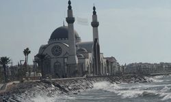 İskenderun Sahilinde Yaz Hareketliliği Yaşanıyor