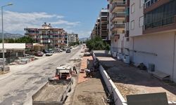 Kumluca'da Mimar Sinan Caddesi'nde kaldırım çalışması tamamlandı