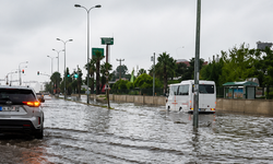 Osmaniye'de Sağanak Otogar Kavşağında Trafiği Kilitledi