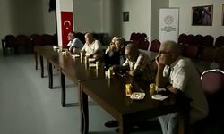 Kadirli Huzurevi’nde Yaşlılar İçin Nostalji Dolu Sinema Etkinliği