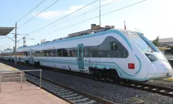 Milli Elektrikli Tren Yeni Rotasında Yolcularla Buluşuyor