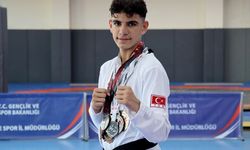 Tekvandoda şampiyon sporcular yetiştiren antrenör, şimdi de oğlunu Avrupa Şampiyonası'na hazırlıyor