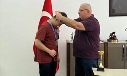 Türkiye ikincisi Judocu Ali Kağan Şentürkoğlu, Kaymakam Güneş'i ziyaret etti