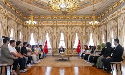 Vali Davut Gül Stajyer Öğrencilerle Bir Araya Geldi