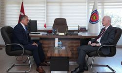 Vali Davut Gül'den Minibüsçüler Odasına Ziyaret