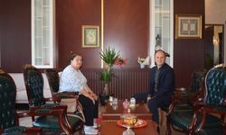 Yunus Emre Akpınara Şehit Eşi Fatma Eksikten Ziyaret
