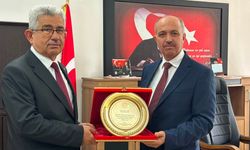 Kadirli Milli Eğitimde İlyas Tapsız görevi devretti