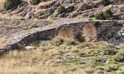 Konya’da Geçmişin İzlerini Taşıyan Tarihi Köprü
