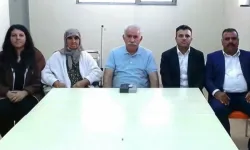 Abdullah Öcalan’ın Ailesiyle İmralı’da Çekilen Fotoğrafı Paylaşıldı