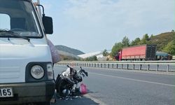 Alanya'da kamyonetle çarpışan motosikletin sürücüsü yaralandı