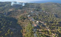 Antalya'nın Kaş ilçesinde çıkan orman yangınına müdahale ediliyor