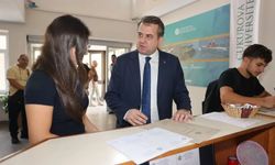 Çukurova Üniversitesi’nde ilk kayıt heyecanı! İlk öğrencinin kaydı Rektör Beriş’ten