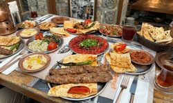 Kıyma Kebabının Yanına Hangisi Daha Çok Yakışıyor?