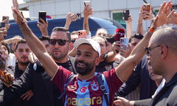 Mohamed Salah İstanbul’a İndi! Trabzonspor Taraftarlarını Coşturan Anlar