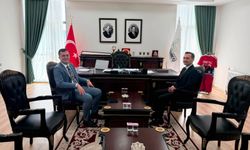 Hasanbeyli Kaymakamı Kürşat Yelli’ye Hayırlı Olsun Ziyareti