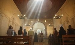 Hatay'daki tarihi kilisede restorasyon çalışmaları ayinle başladı