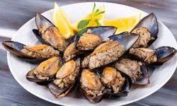 Sokak Lezzetlerini Aratmayan Midye Dolma! Bir Tane Asla Yetmiyor