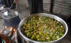 Osmaniye Düğünlerinde Kazanlar Sarma ve Dolmayla Doluyor