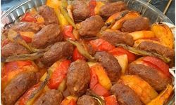 Osmaniye’de Kızartmadan Fırında Köfte Patates Tarifi?