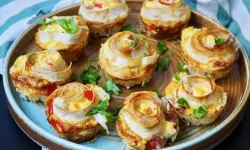 Kahvaltı sofralarının yeni gözdesi! Patatesli unsuz muffin tarifi