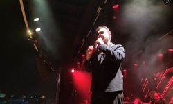 Şarkıcı Yaşar Manavgat'ta konser verdi