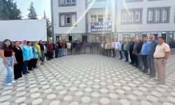 Yarbaşı’da Çalışanlarla Aynı Sofrada Buluşan Ökkeş Aksoy’dan Dayanışma Mesajı