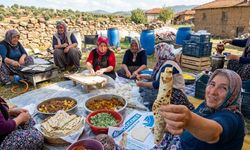 Osmaniye’de Sıcak Sıkma İkramı Geri Çevrilmiyor