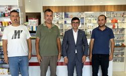 Sumbas Kaymakamı Hakan Kara’dan Eczacı Küçük’e Ziyaret