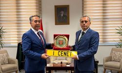 Esnaf Odası Başkanı Mehmet Kara, Başkan Çenet’i Ziyaret Etti