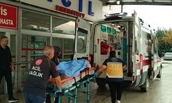 Adana'da otomobille çarpışan motosiklet sürücüsü yaralandı