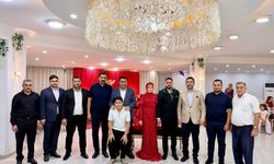 AK Parti Osmaniye Teşkilatından Nurefşan Ve Kadir Çiftine Hayırlı Olsun Ziyareti
