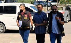 Antalya'da garajdaki otomobili ateşe veren motosikletli şüpheli tutuklandı