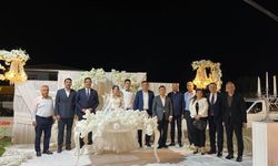 Toprakkale Belediye Başkanı Uyutmaz, Genç Çiftin Düğün Törenine Katıldı