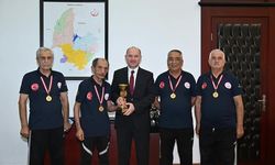 Osmaniye’nin Şampiyon Bocce Takımı Vali Serdengeçti’nin Konuğu Oldu