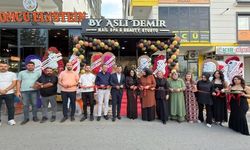 AK Parti Düziçi Teşkilatından Yeni Güzellik Salonuna Açılış Ziyareti