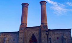 Erzurum’un Çifte Minareli Medresesi Ziyaretçileri Ağırlıyor