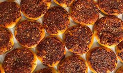 Hatay Usulü Biberli Ekmek Sofralara Lezzet Katıyor
